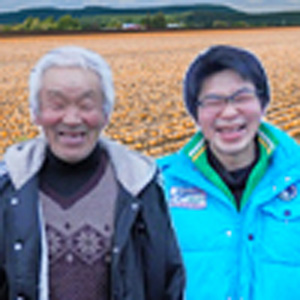 伊藤秀幸さんと息子さん