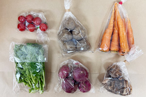 1月20日の無施肥無農薬栽培と自然栽培の定期宅配Sセット/赤かぶ、ニンジン、里芋、ジャガイモ(男爵)、菜の花、ミニトマト