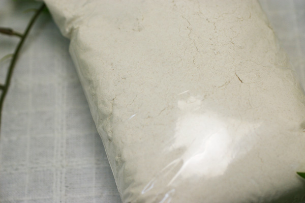 無肥料・自然栽培 小麦粉（強力粉）はるよこい 450g【v450】 | お米・穀物 | ハート.netshop